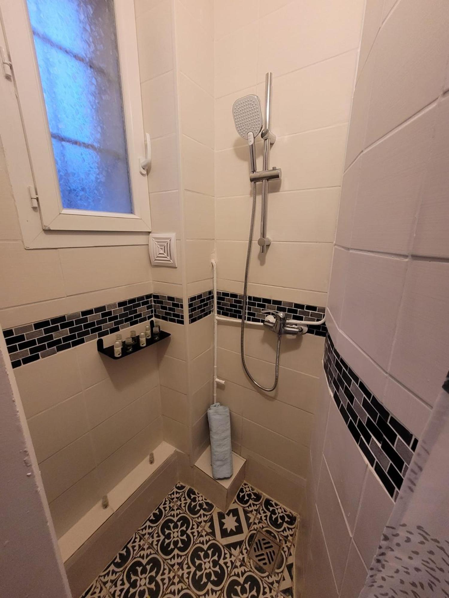 Charmant Appartement Pres De Montmartre 2 파리 외부 사진